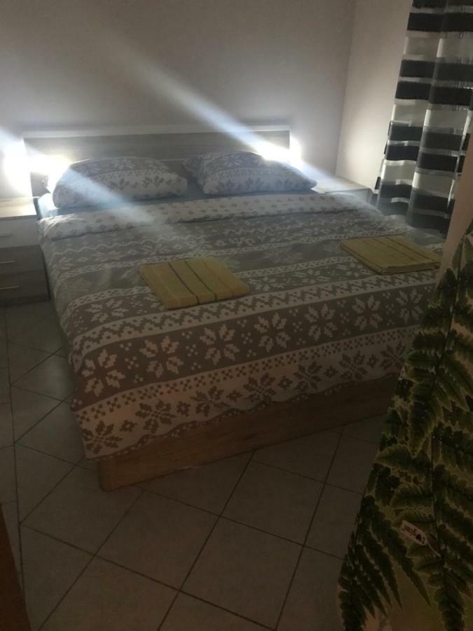 Apartman Petra 2 Vir Exteriér fotografie