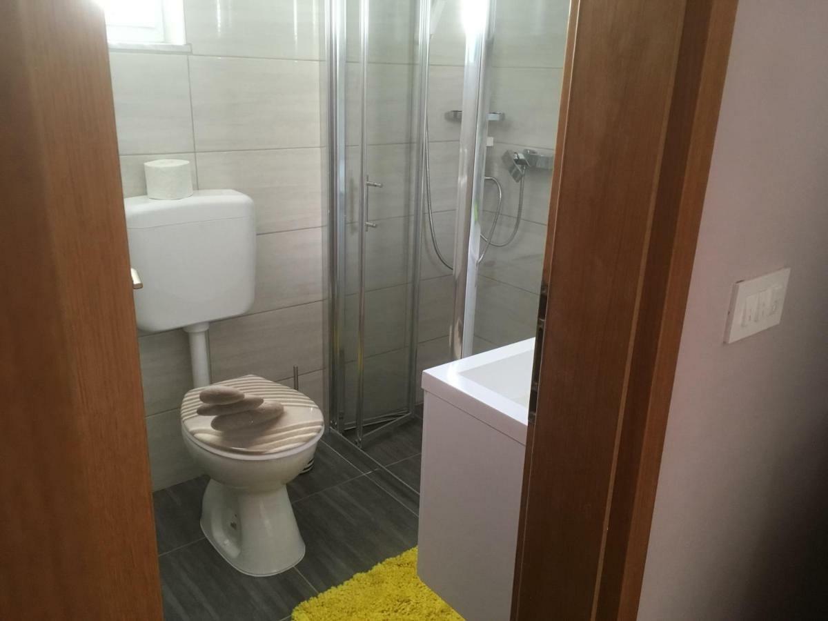 Apartman Petra 2 Vir Exteriér fotografie