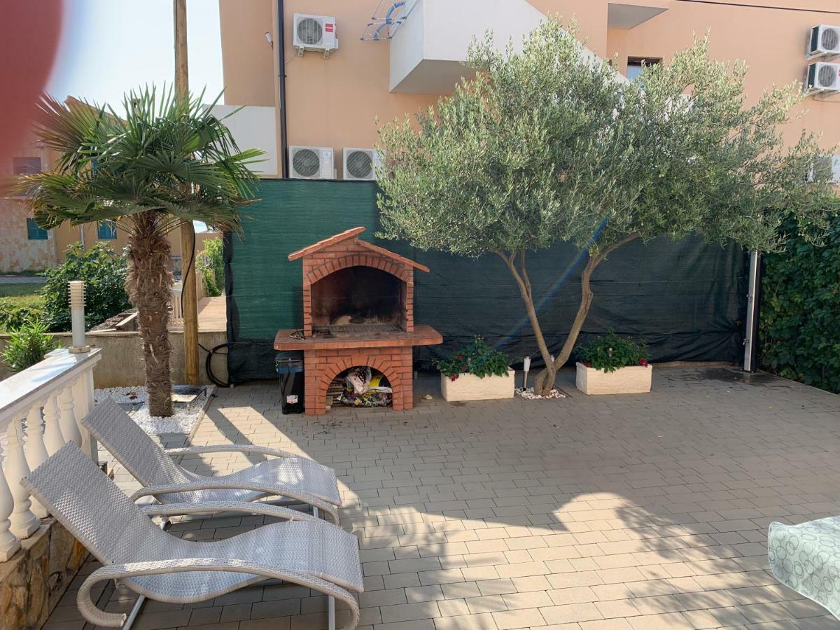 Apartman Petra 2 Vir Exteriér fotografie